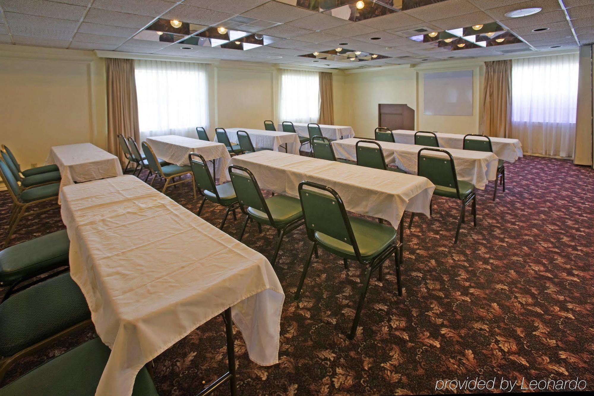 Americas Best Value Inn And Suites North Фармърс Бранч Съоръжения снимка