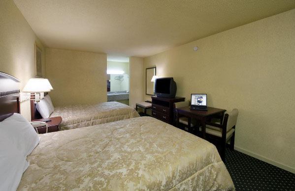 Americas Best Value Inn And Suites North Фармърс Бранч Екстериор снимка
