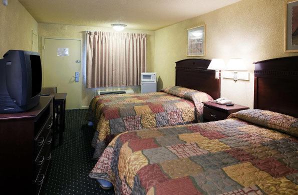 Americas Best Value Inn And Suites North Фармърс Бранч Екстериор снимка